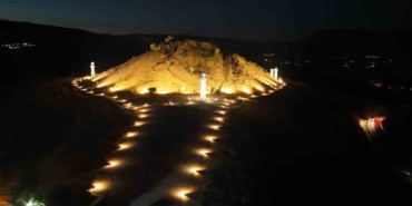 kraliceler-mezarligi-gece-de-ziyarete-acildi-X8yaAkFi.jpg