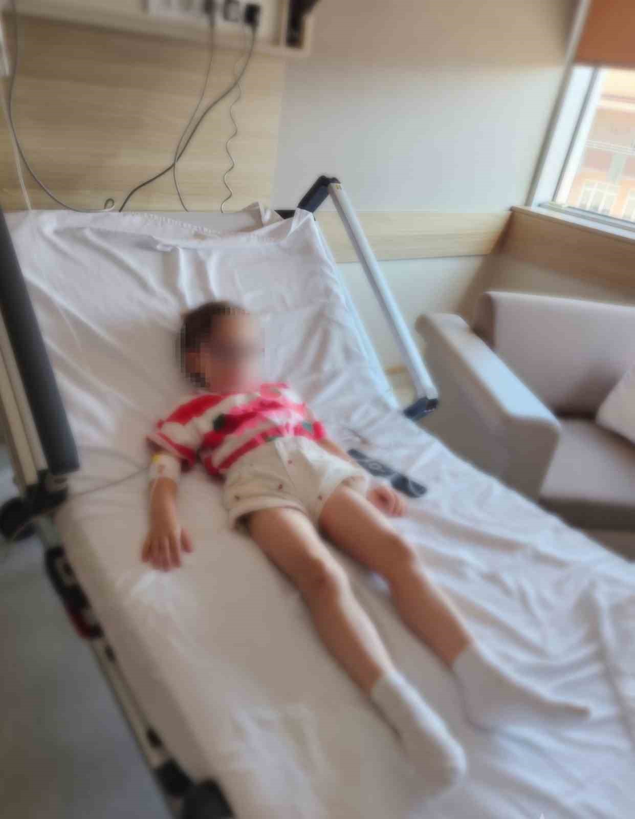 kreste fare zehiri ile oynayan cocuk hastanelik oldu 0 81wgUwEw