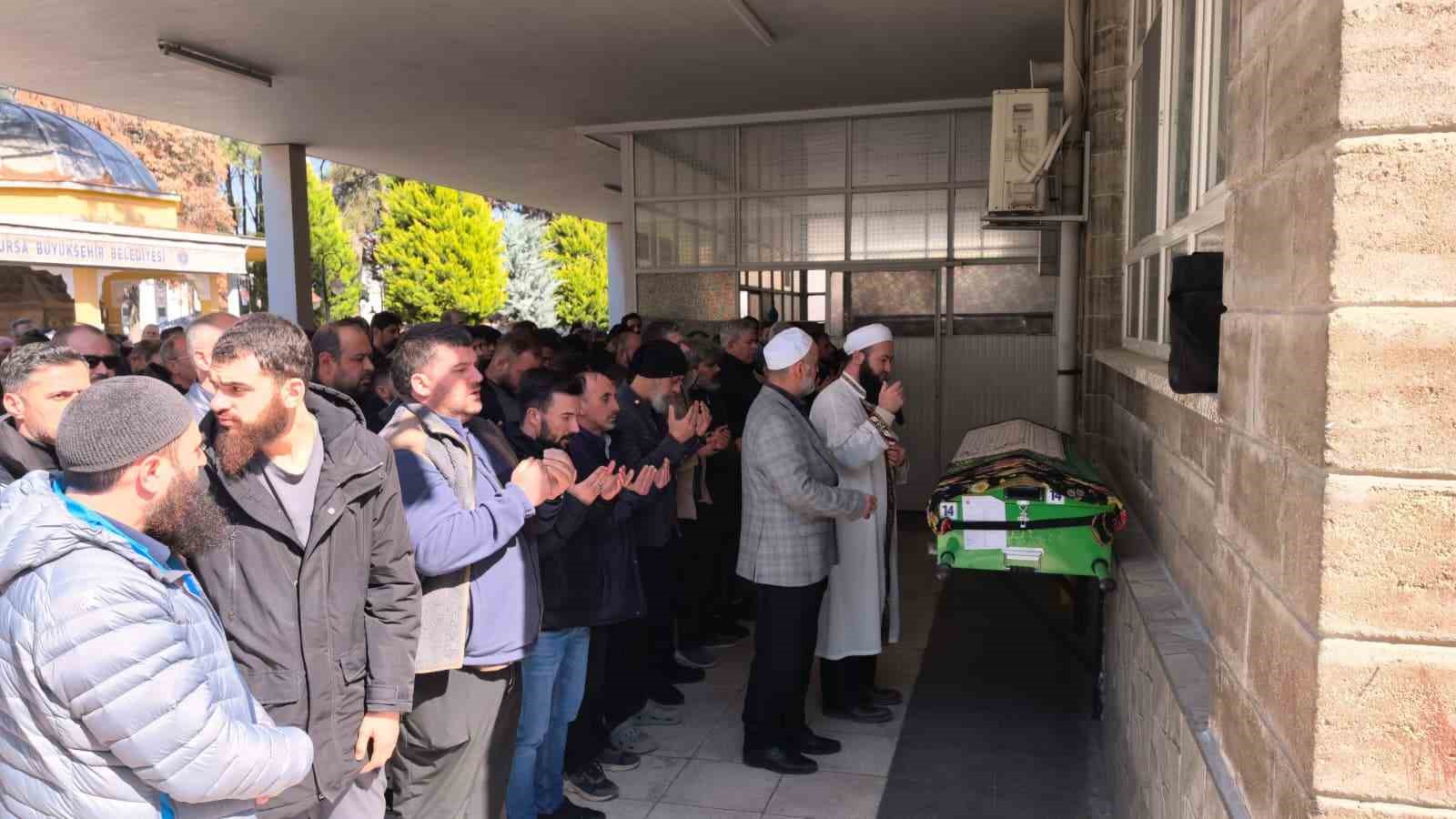 kucuk oyku gozyaslari arasinda topraga verildi 6