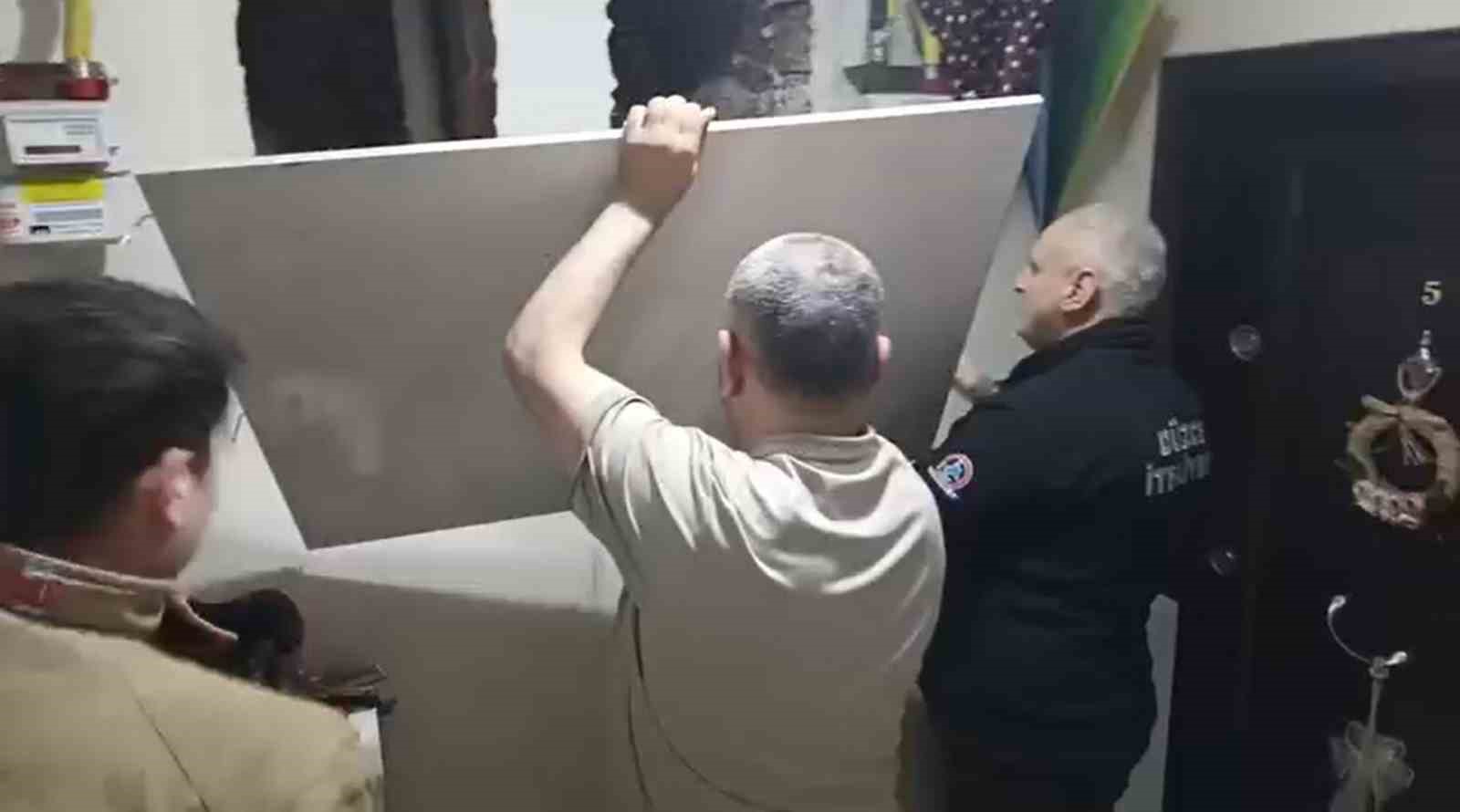 kucuk yaser kaanin dikkati kediyi kurtardi 2 Vz5cd18u