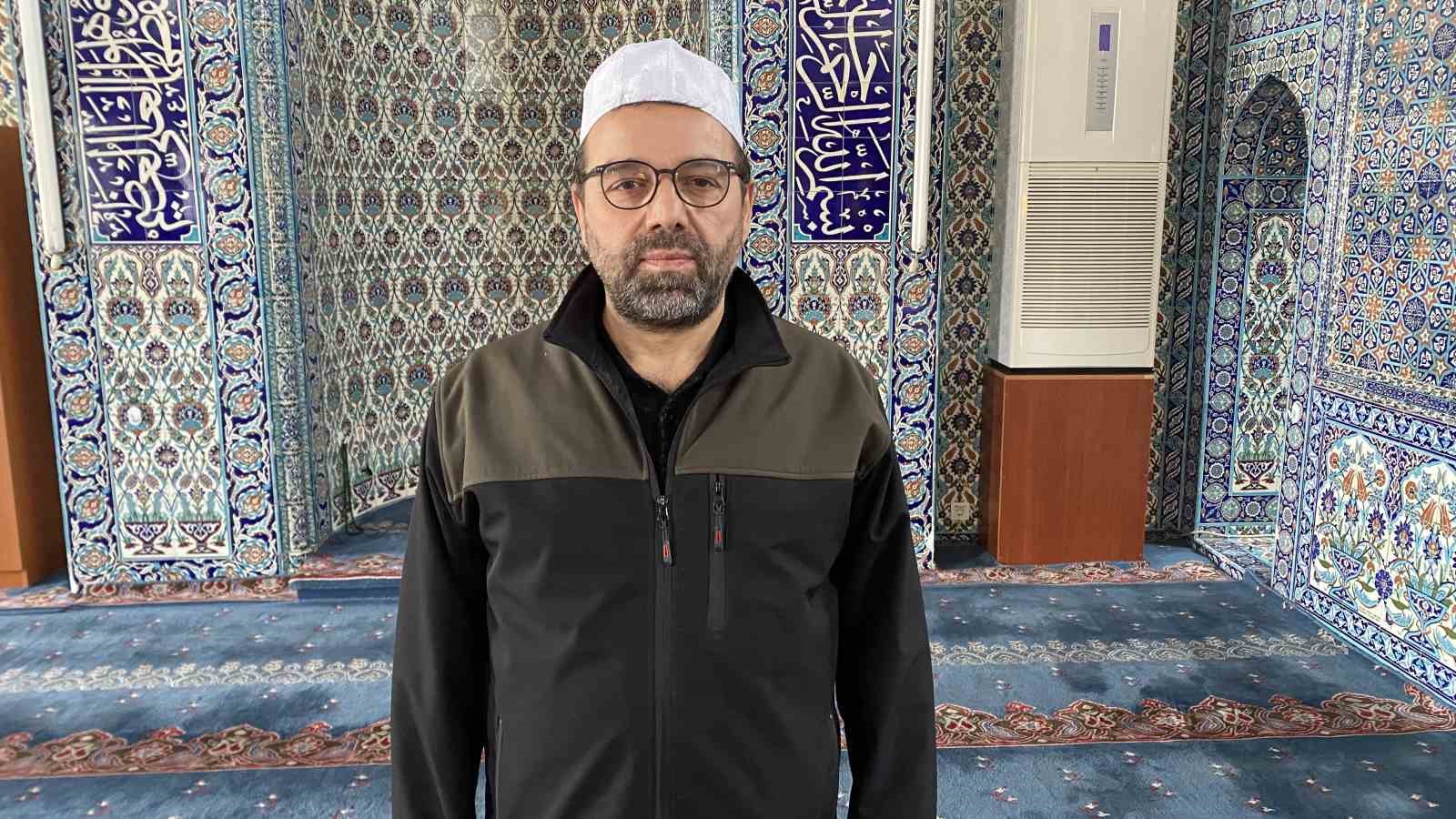 kucuk yasta buyuk an 9 yasinda 3 bin kisiye ilk hutbesini okudu 5 In1OfMQS