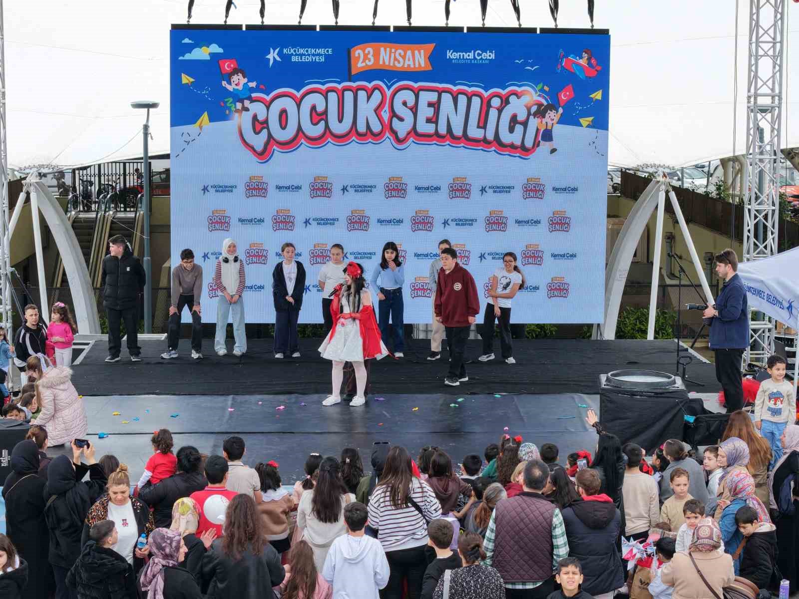 Küçükçekmece’de 23 Nisan, gün boyu süren etkinliklerle kutlandı 6 kucukcekmecede 23 nisan gun boyu suren etkinliklerle kutlandi 2 5ftBus4p