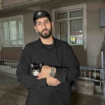 kucukcekmecede-7inci-kattan-dusen-kedi-semsiye-ile-kurtarildi-TJ83r9ce.jpg