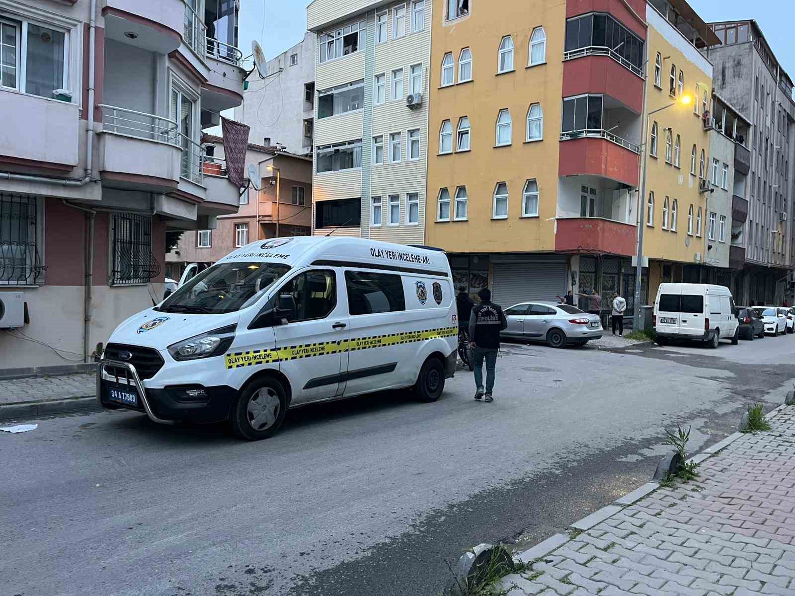 kucukcekmecede husumetliler arasinda silahli catisma 1 yarali 0