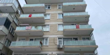 kucukcekmecede-istinat-duvari-coktu-6-katli-bina-tahliye-edildi-hZpqasNC.jpg