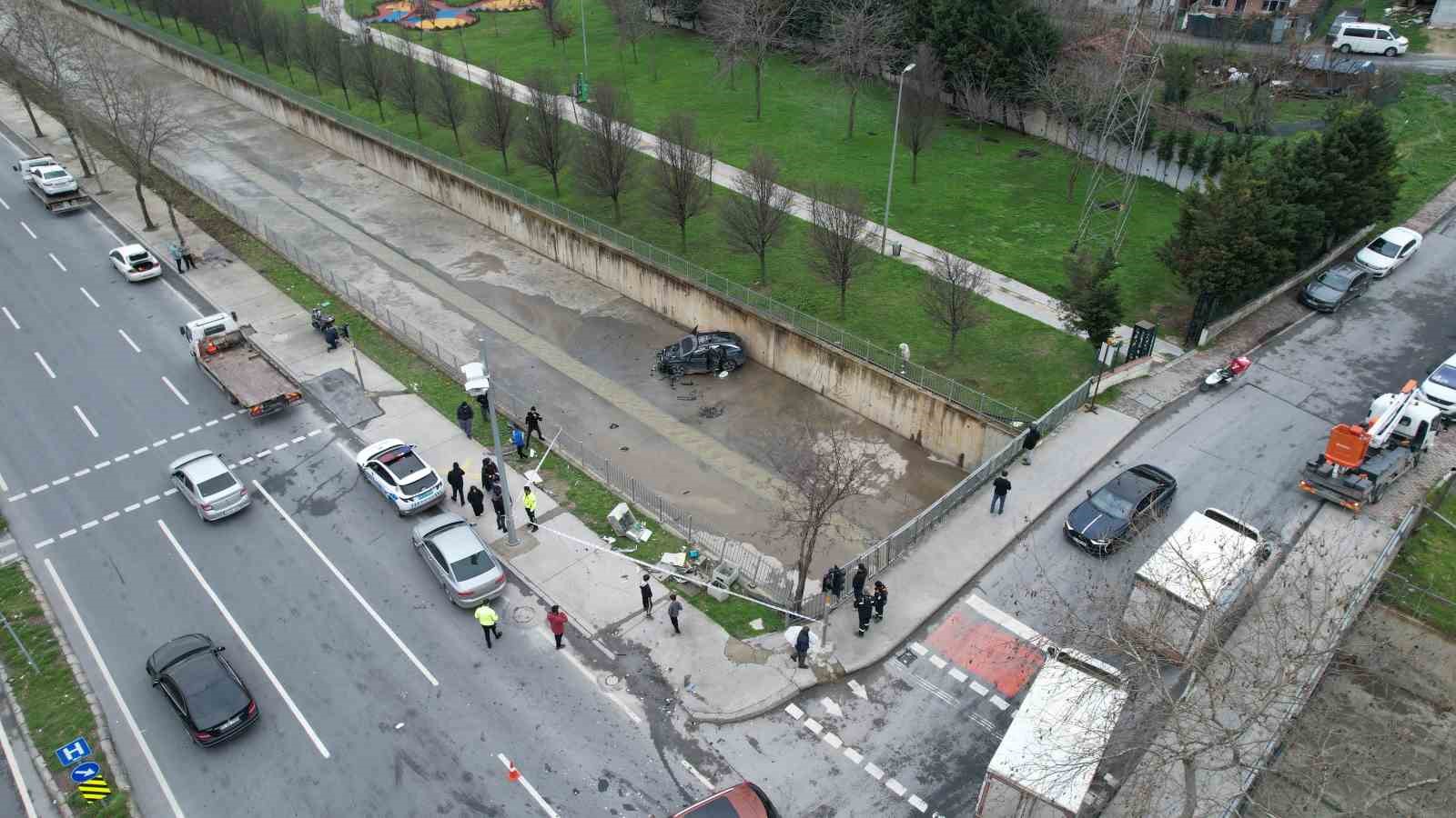 kucukcekmecede kazaya karisan arac dereye uctu 5 tuFXypaJ