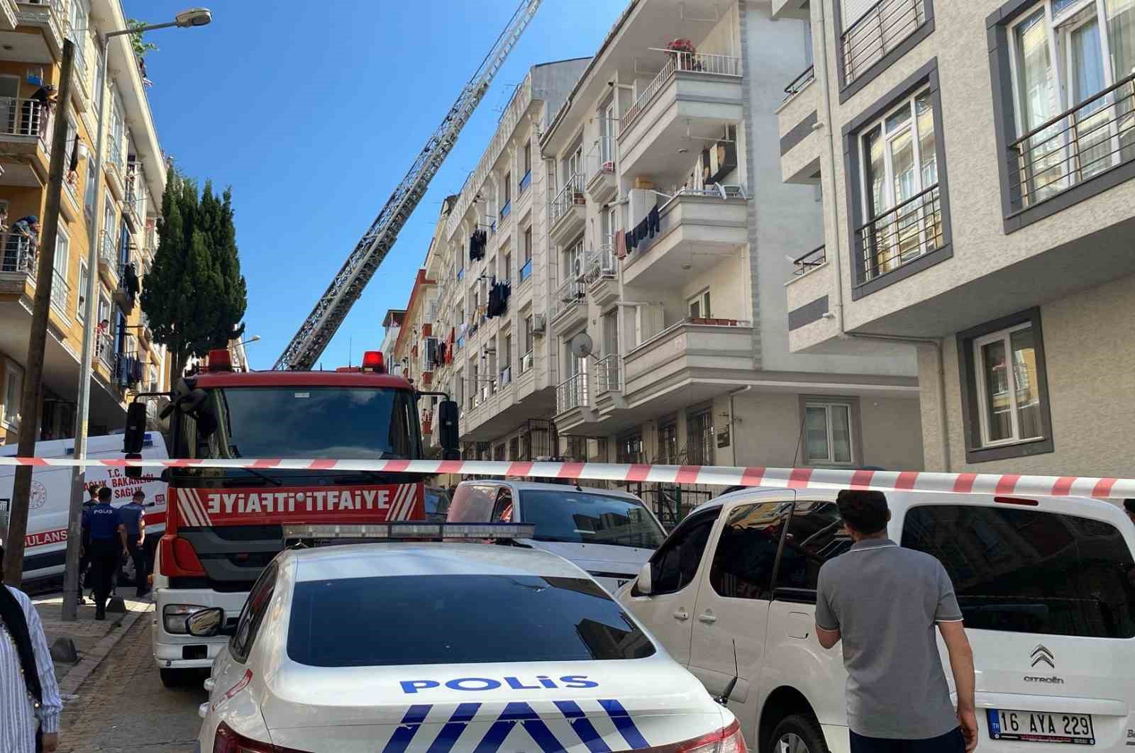 kucukcekmecede korkutan cati yangini 1 b2cCM1KI
