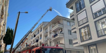 kucukcekmecede-korkutan-cati-yangini-H5kVIazT.jpg