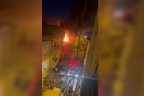 Karısını darbettiği ve balkondan attığı ileri sürülen koca ve arkadaşı gözaltına alındı 1 thumbnail