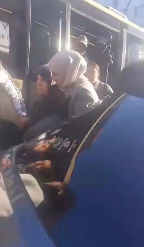 kucukcekmecede minibusten yasli kadin dustu 0 5Ussfl46
