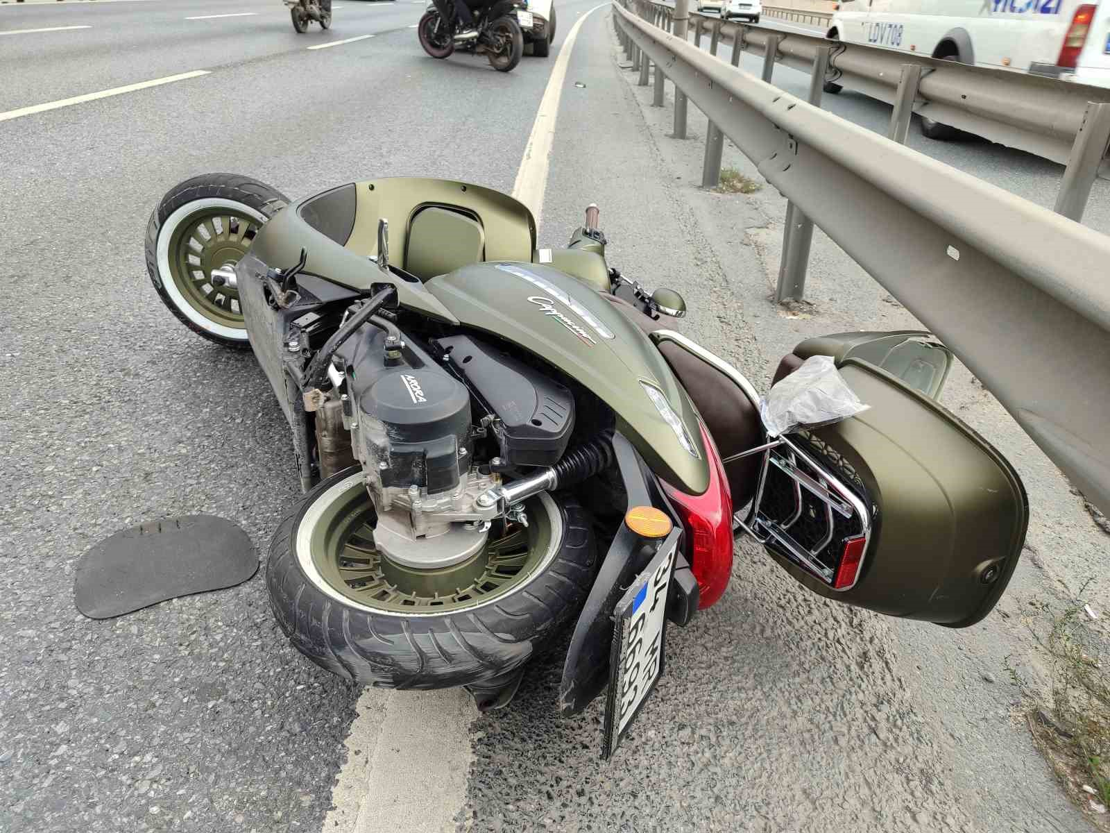 kucukcekmecede motosiklet kazasi 1olu 1 XCmeBSYk