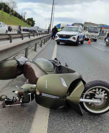 kucukcekmecede-motosiklet-kazasi-1olu-pHYnPR8e.jpg