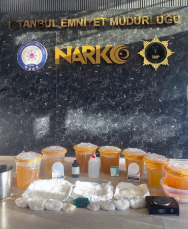 kucukcekmecede-narkotik-operasyonu-yaklasik-90-kilo-uyusturucu-ele-gecirildi-9DIIGlJU.jpg