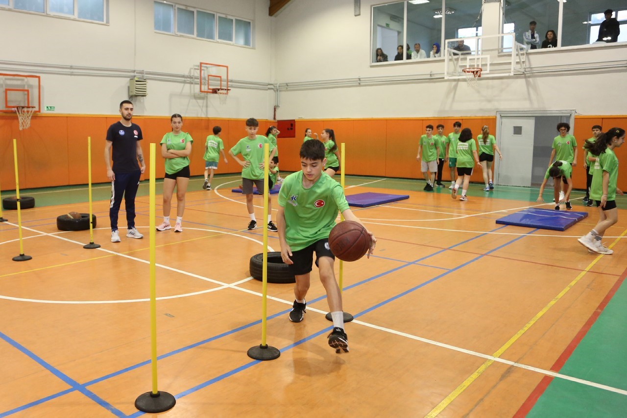 kucukcekmecede ucretsiz yaz spor okullari basladi 0