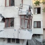 kucukcekmecede-yikimi-yapilan-binanin-duvari-yan-apartmanin-uzerine-devrildi-YcqgM4Kr.jpg