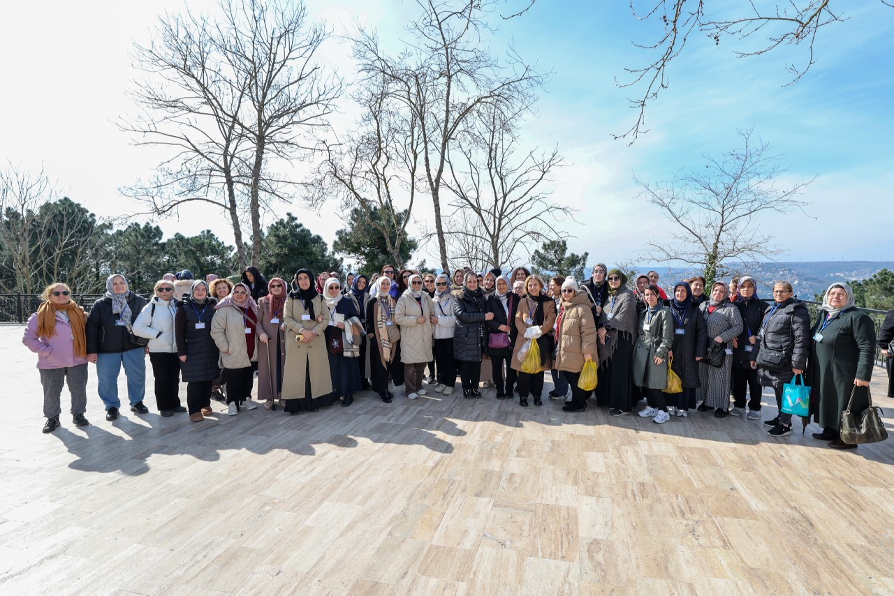 kucukcekmeceli kadinlar ramazan ayinda yusa tepesinde 3 yJcgFXlm