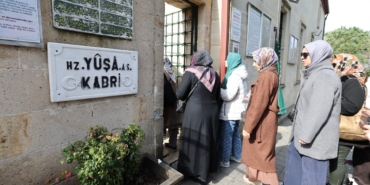 kucukcekmeceli-kadinlar-ramazan-ayinda-yusa-tepesinde-emUqc6qz.jpg