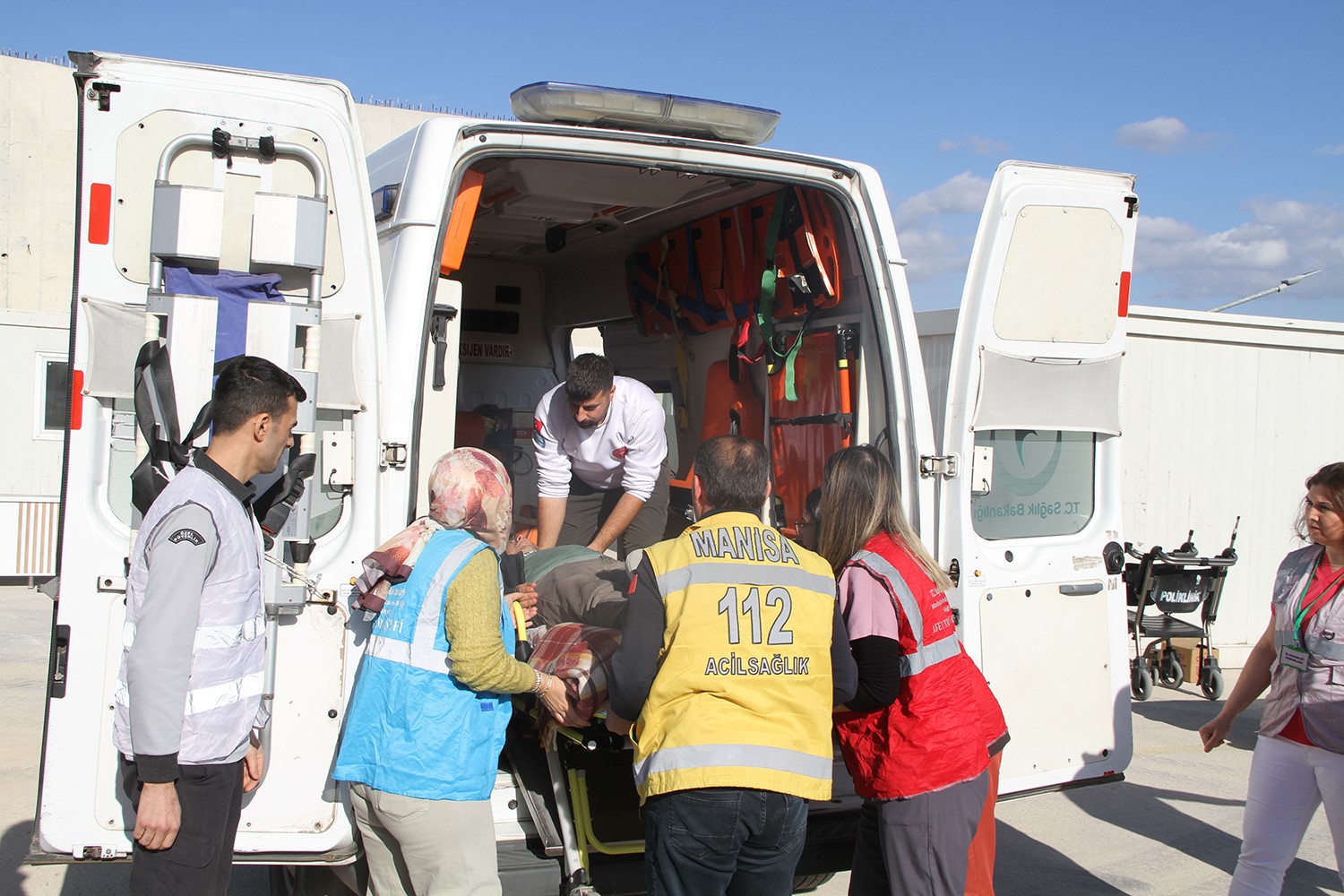 kula devlet hastanesinde gercegini aratmayan deprem tatbikati 6 6lrBKDcc