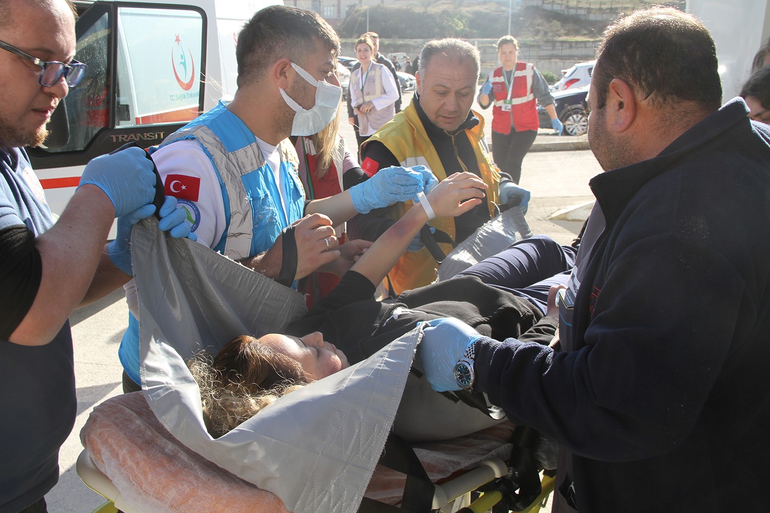 kula devlet hastanesinde gercegini aratmayan deprem tatbikati 8