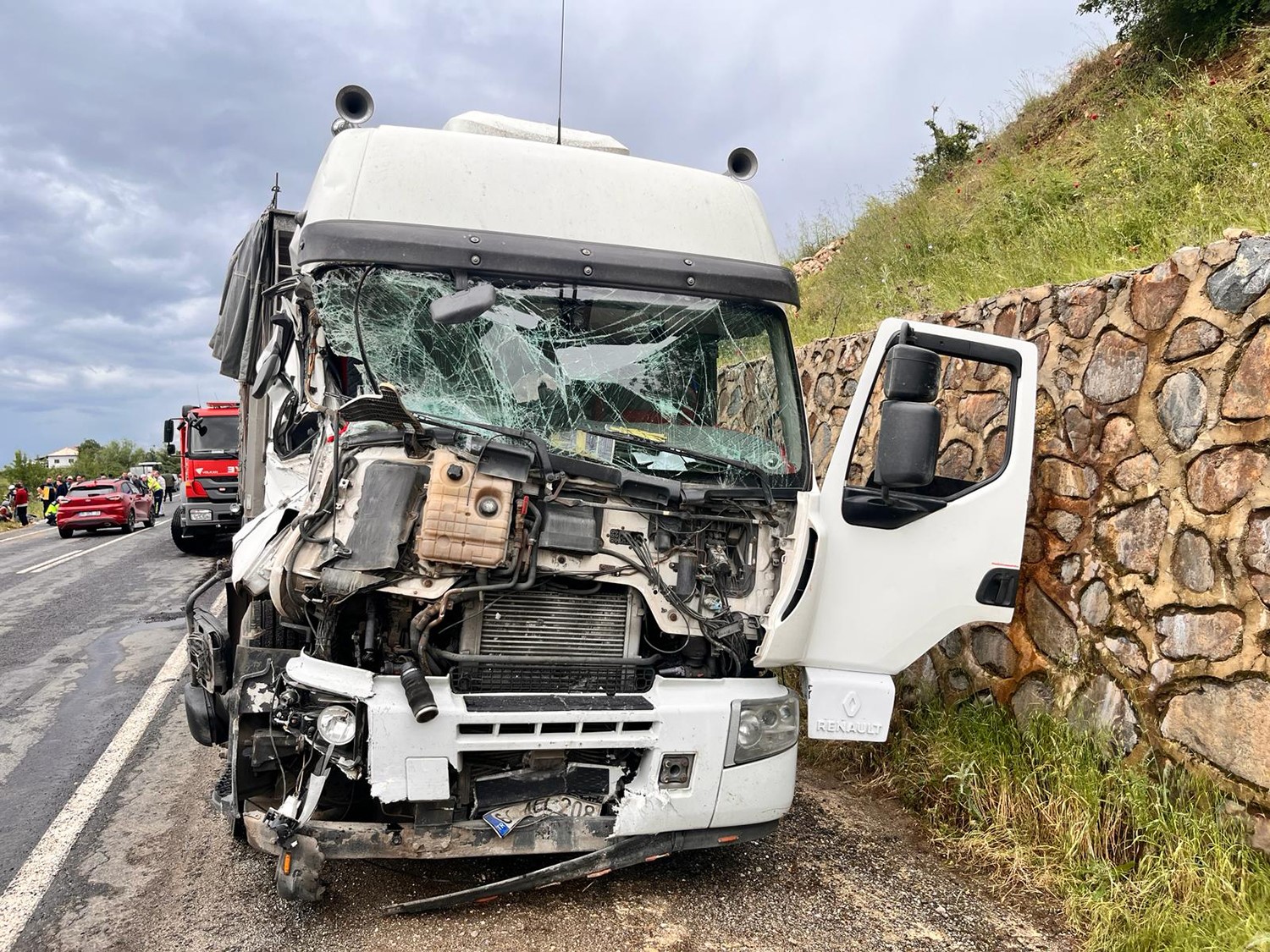 kulada zincirleme trafik kazasi 8 yarali 1 gozalti 3