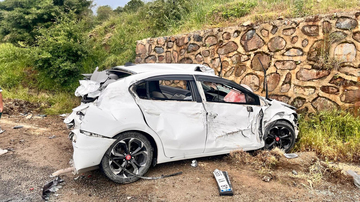 kulada zincirleme trafik kazasi 8 yarali 1 gozalti 4 bA24MXZn