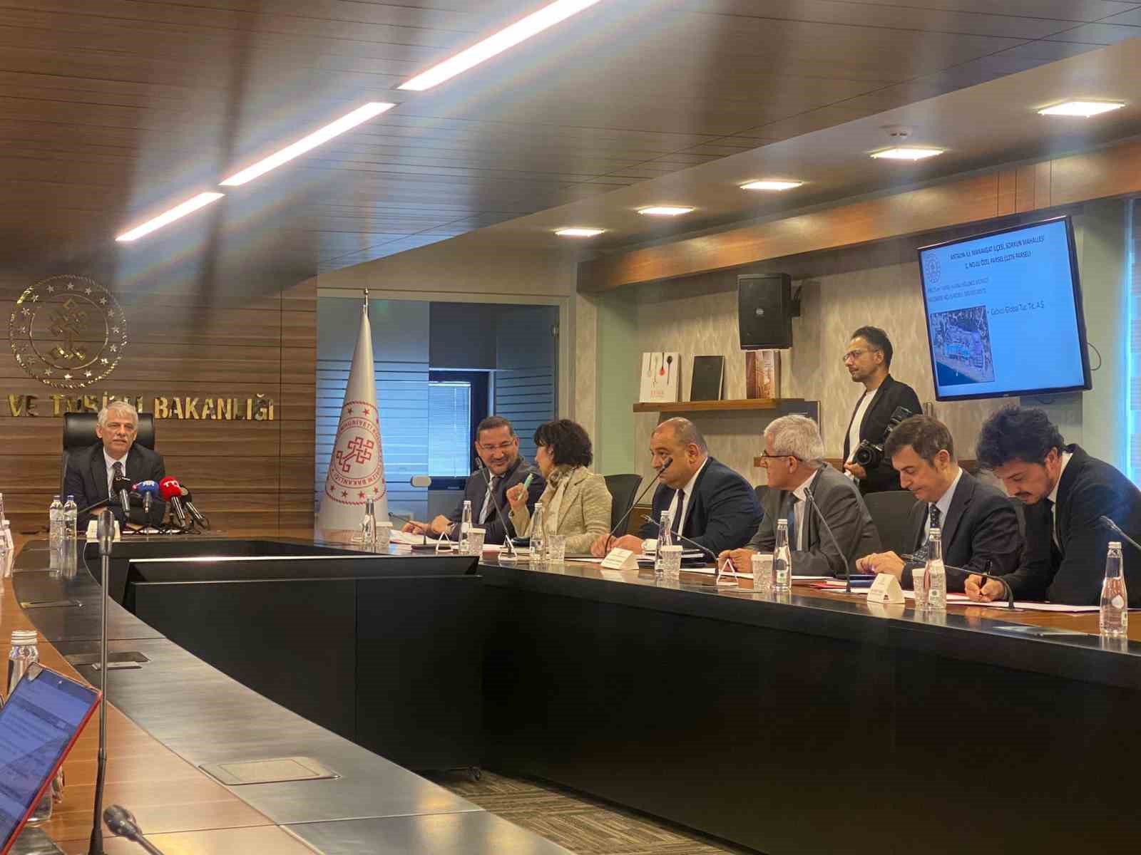 Kültür ve Turizm Bakan Yardımcısı Alparslan: "Konaklama imkanlarını artırarak, sektörde önemli bir ihtiyacı karşılamayı amaçlıyoruz" 5 kultur ve turizm bakan yardimcisi alparslan konaklama imkanlarini artirarak sektorde onemli bir ihtiyaci karsilamayi LrSfT2HM