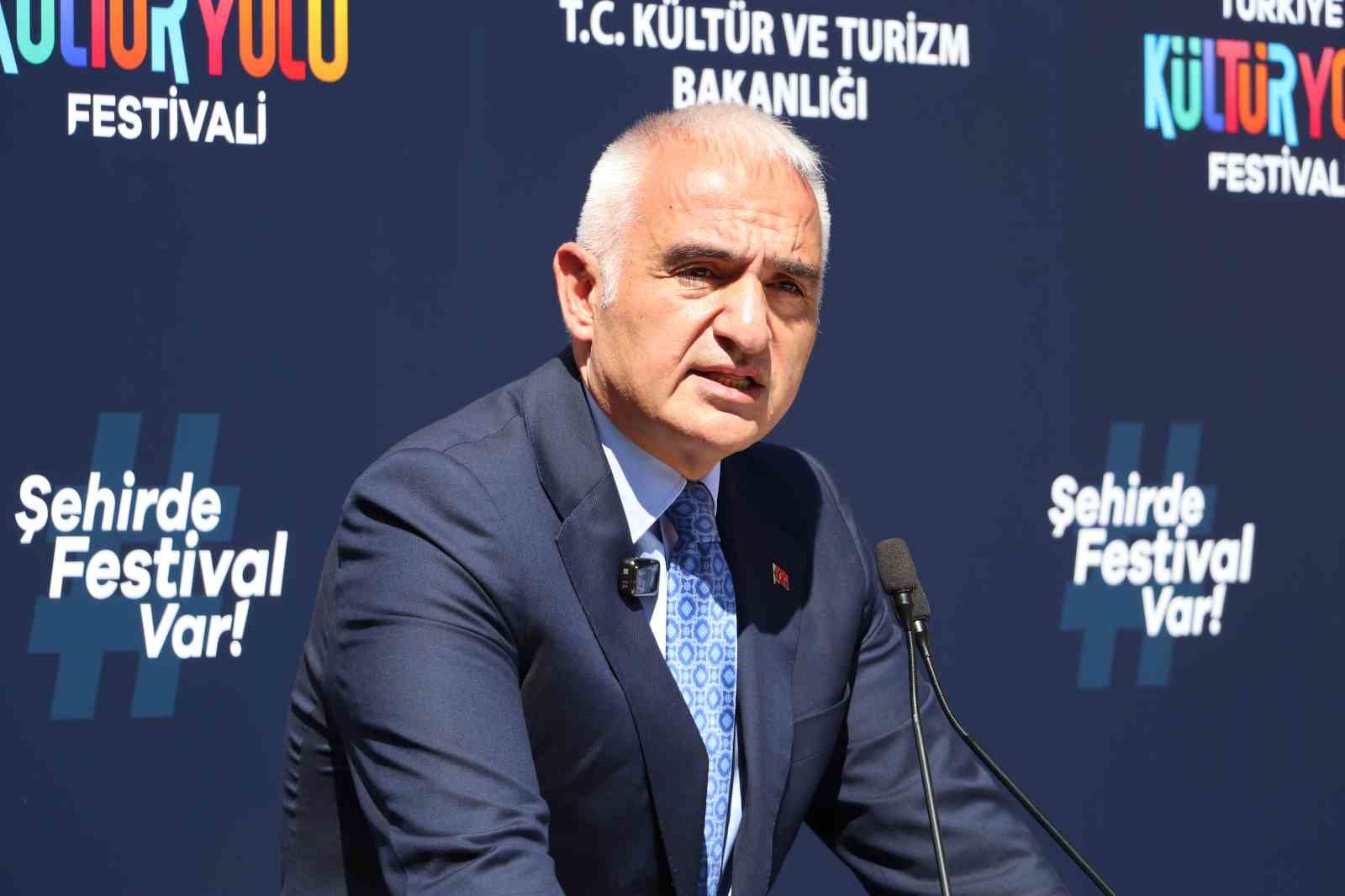kultur ve turizm bakani ersoy kultur yolu festivali eskisehir esnafina can suyu olacak 0 g8qF2ubi