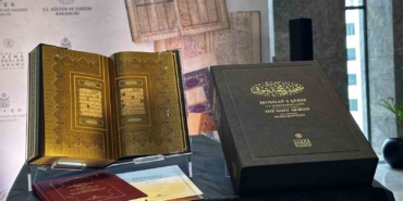 kultur-ve-turizm-bakani-ersoy-ozenle-calistik-en-gelismis-baski-tekniklerini-kullandik-i2CeIve3.jpg