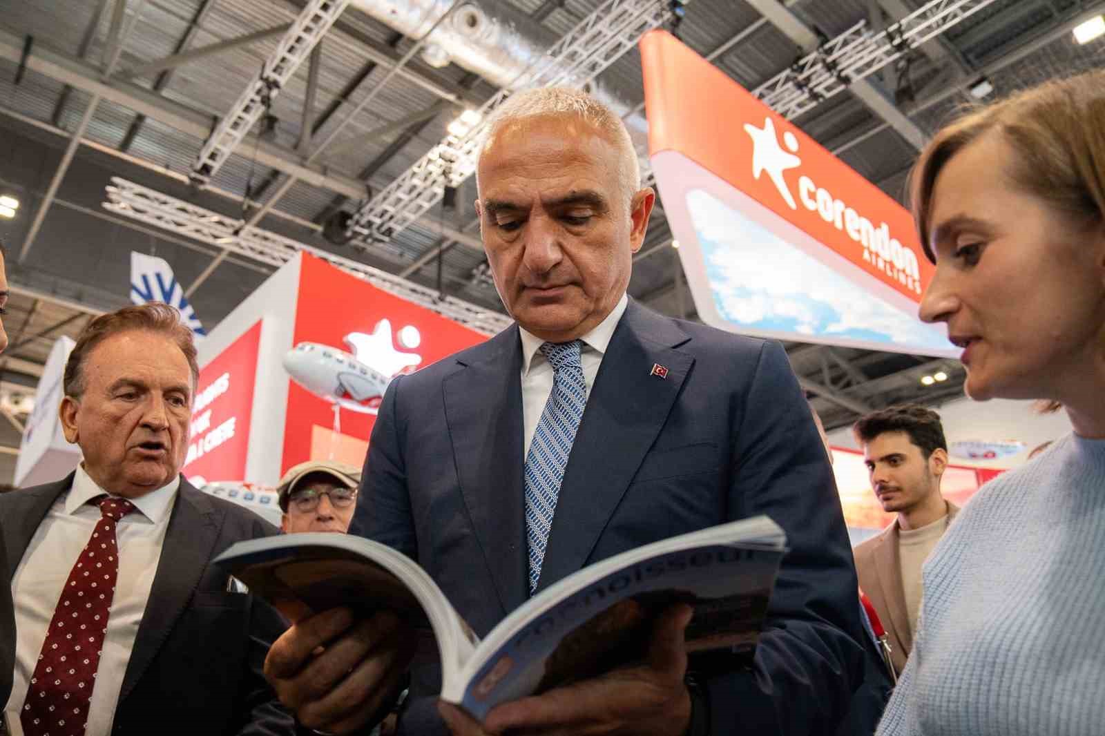kultur ve turizm bakani ersoy turizmde yil sonu hedefimiz 64 milyar dolara emin adimlarla VAQTBK2s