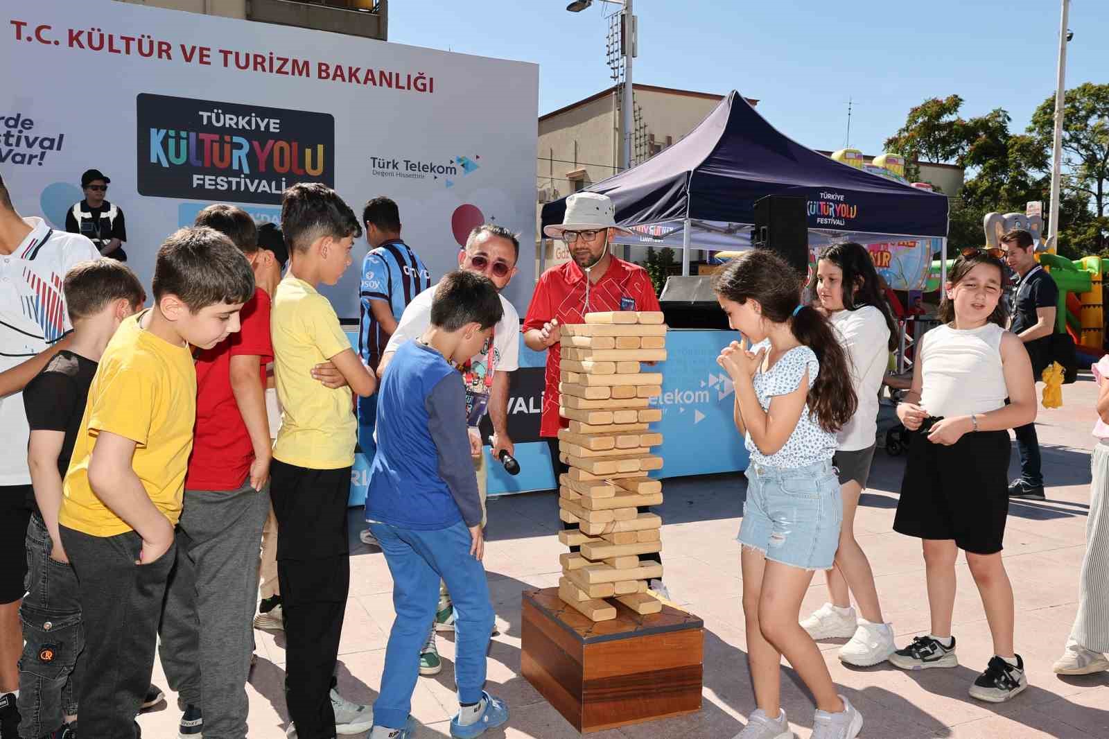 kultur yolu festivali coskusu manisaya damga vurdu 10 2ahazeLQ