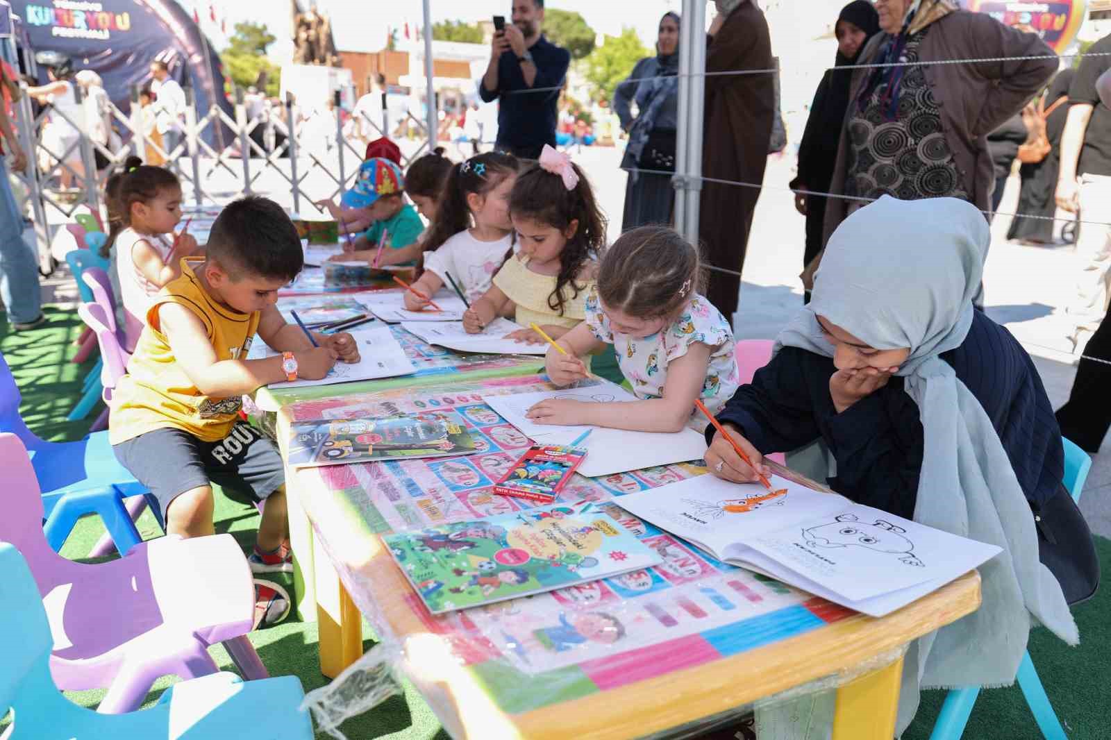 kultur yolu festivali coskusu manisaya damga vurdu 12 WO7AAORX