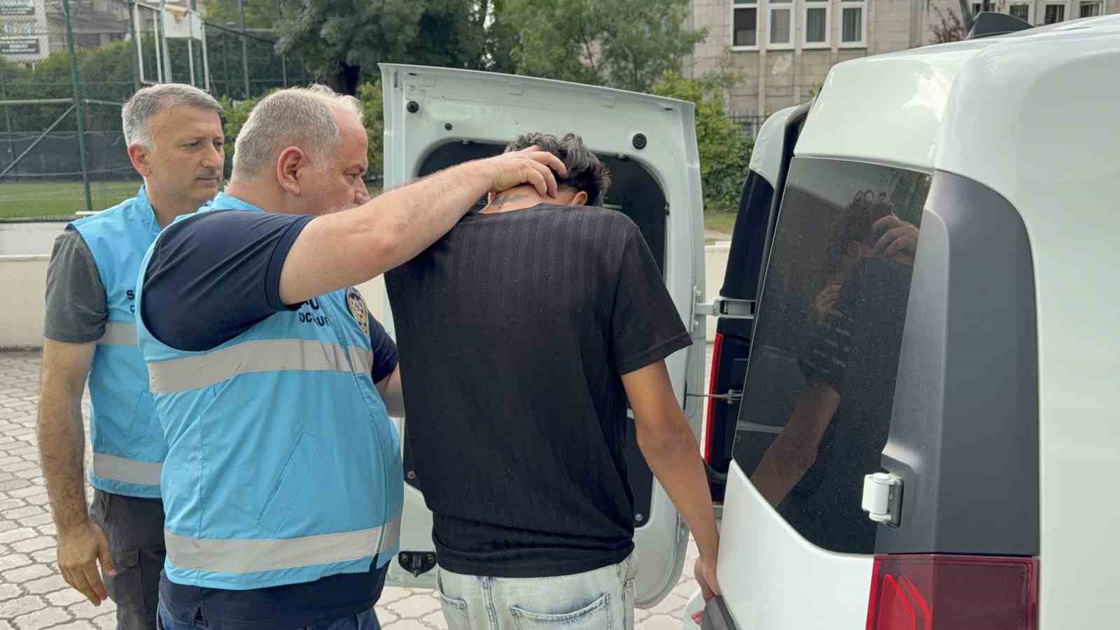 kultur yolu festivali konserinde bicakli kavga 1 agir yarali 1 8OgqN3uf