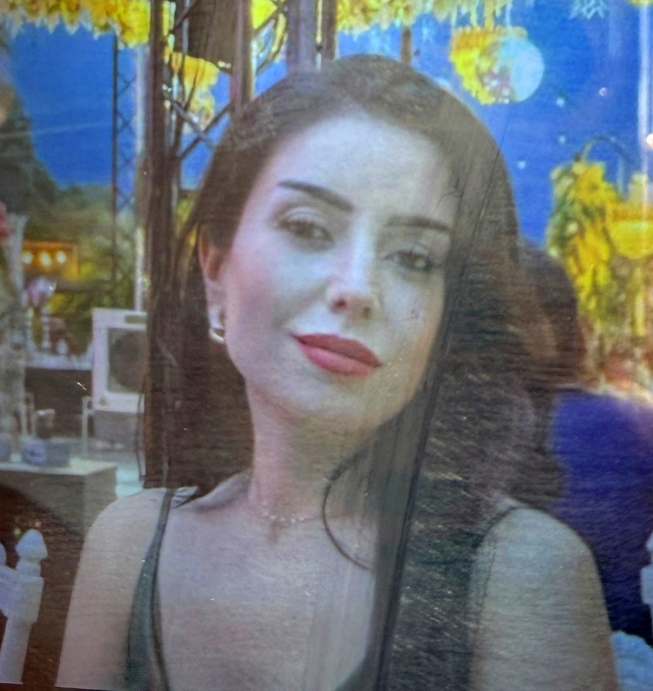 Kumarbaz bekçi, boşanma aşamasındaki eşini kızının yanında uyurken öldürmüş 5 kumarbaz bekci bosanma asamasindaki esini kizinin yaninda uyurken oldurmus 1 hvZ5j77C