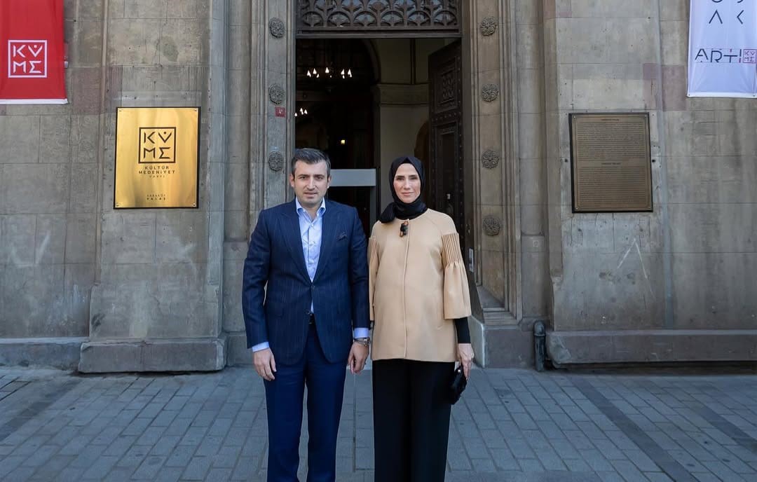 KÜME Mütevelli Heyeti Başkanı Selçuk Bayraktar: "Medeniyet mücadelemizi sanatın aydınlığıyla yeni bir menzile ulaştırıyoruz" 5 kume mutevelli heyeti baskani selcuk bayraktar medeniyet mucadelemizi sanatin aydinligiyla yeni bir menzile ulastiriyoruz k1RyPJnu