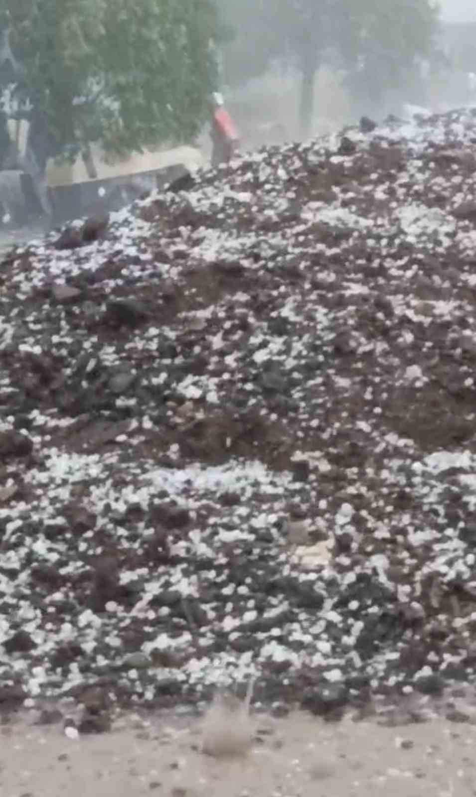 kumlucada aniden bastiran dolu yagisi etkili oldu 3 2eDj5FsP
