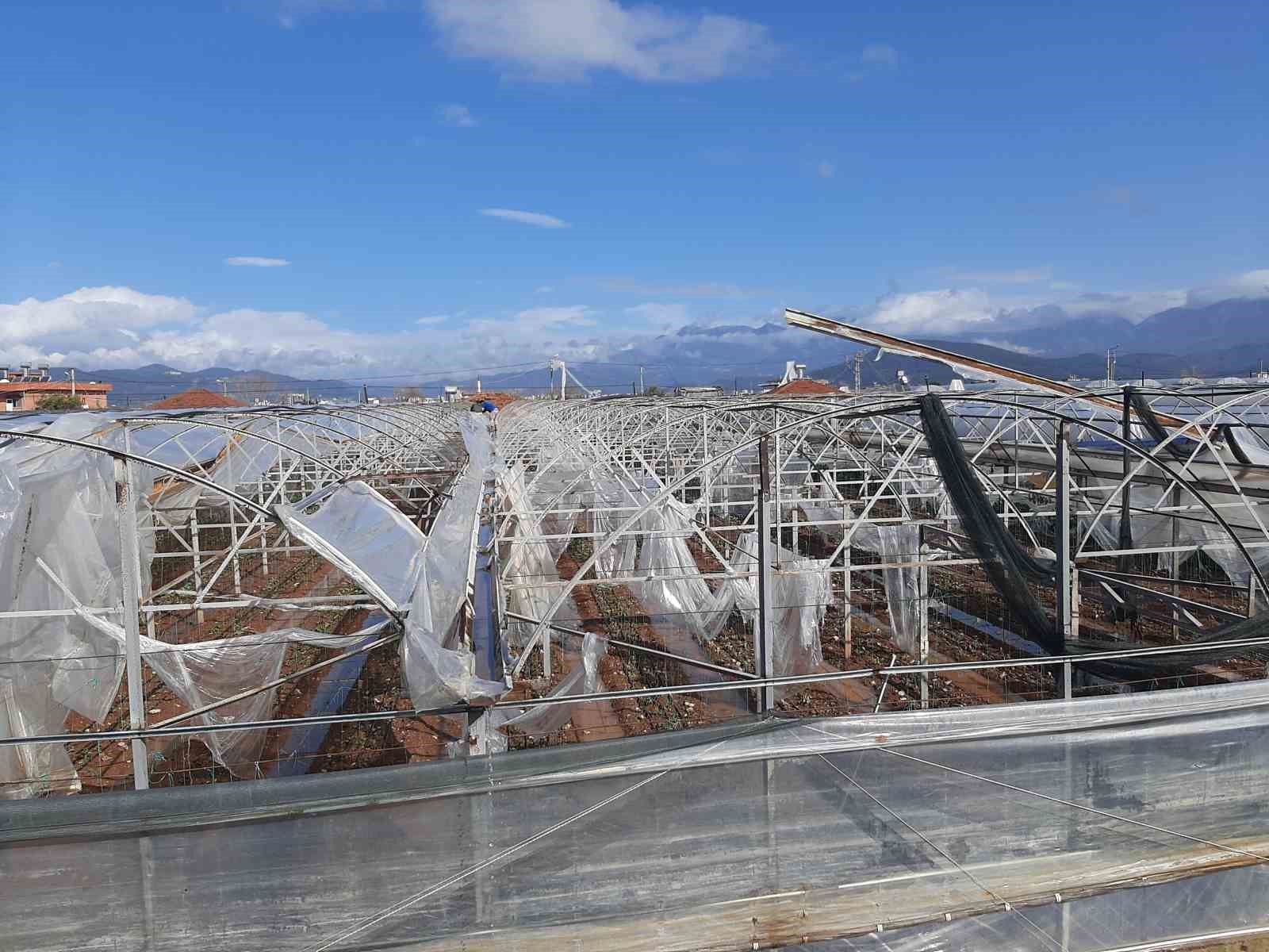kumlucada hortum seralari parcaladi 1 6XPzf96i