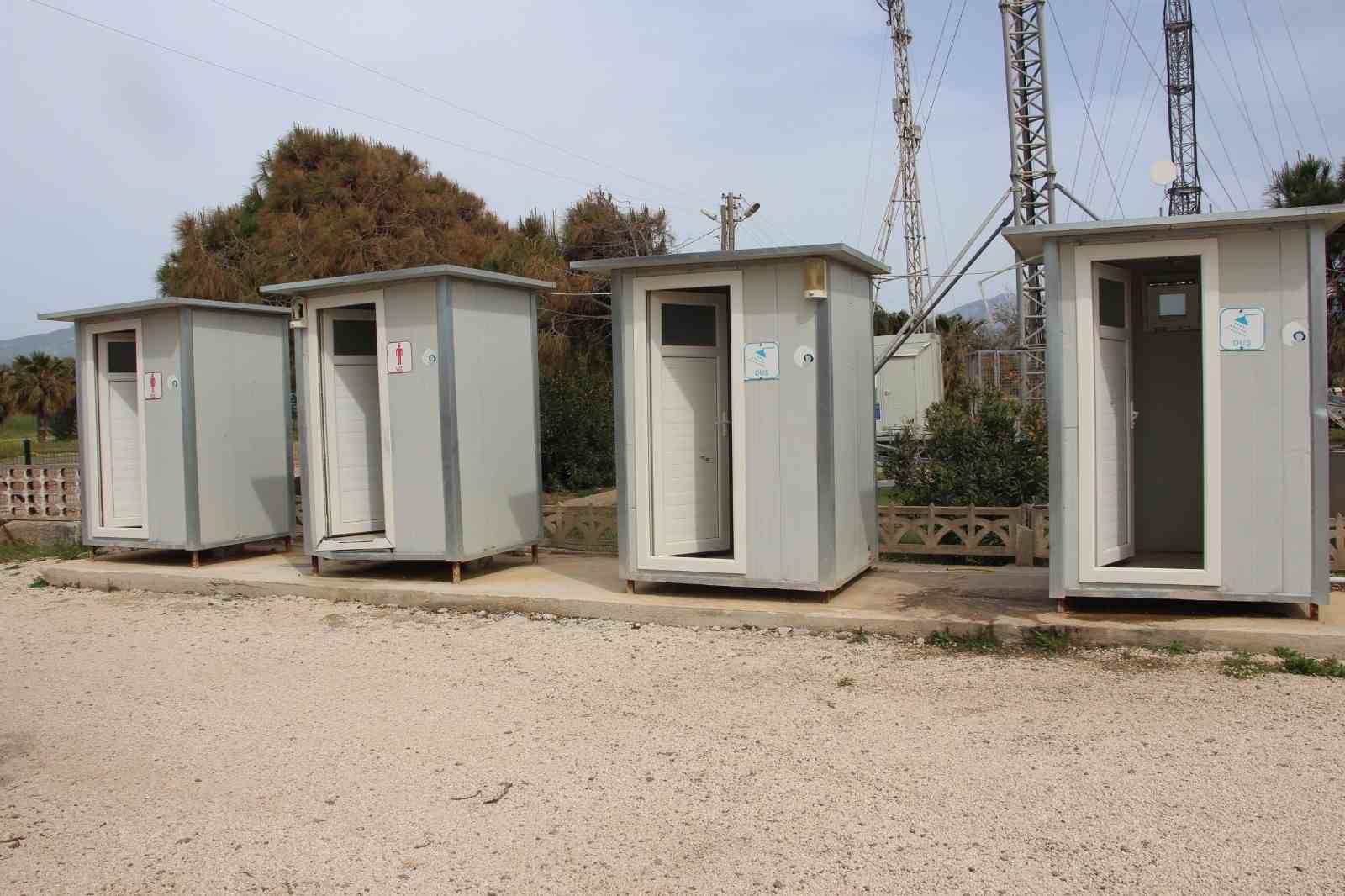 kumlucada sahil ve kamu alanlarinda karavan konaklamasi yasaklandi karavancilar bolgeden cikarildi 5