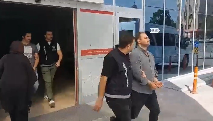 kundaklama suphesiyle tutuklanan avukat ve arkadasina 1 yil 8 ay hapis 1 i1ppmcXp