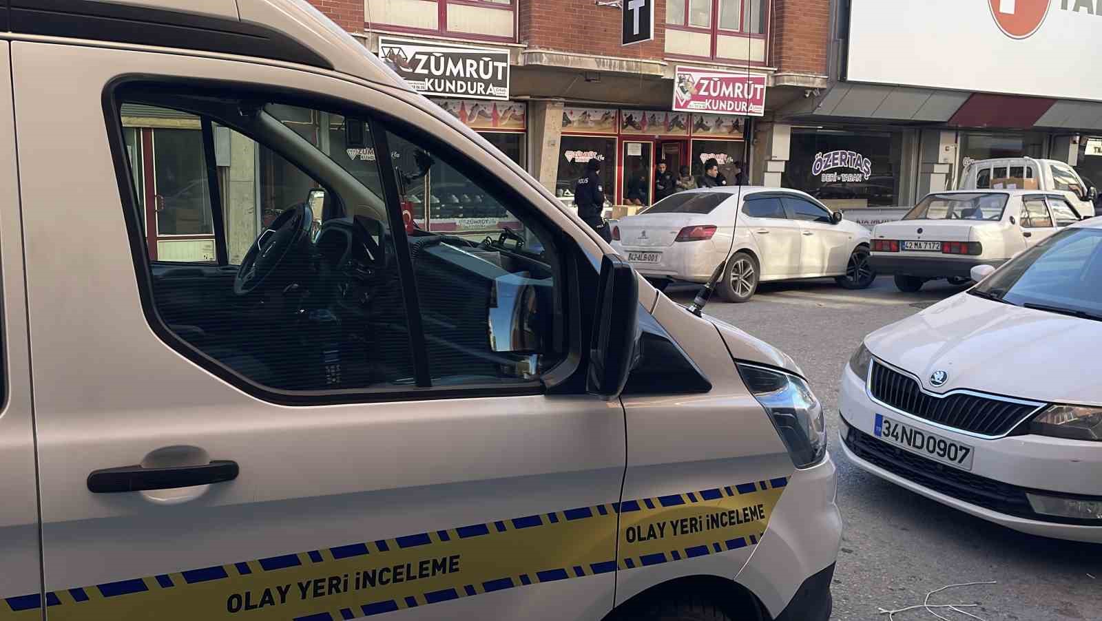 kunduracida kavga 1 kisi bicaklandi 1 74maKuV6