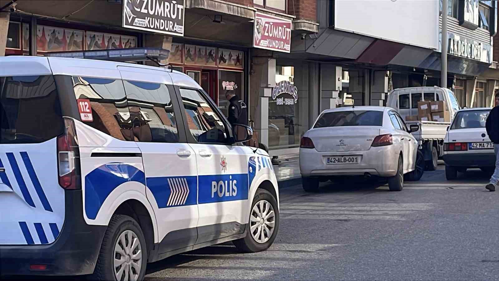 kunduracida kavga 1 kisi bicaklandi 2 4hdUajNz
