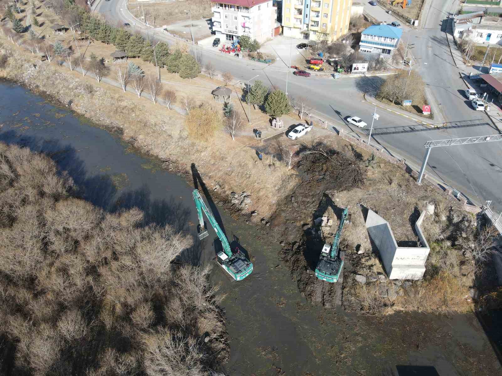 kura nehrinde temizlik calismasi 1 FbErvJM1