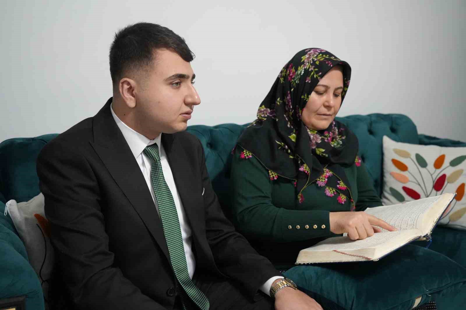 kuran i kerim aski gormeyen gozu oldu 1 yilda hafiz oldu 3 ezR5sBZV