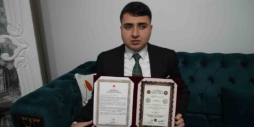 kuran-i-kerim-aski-gormeyen-gozu-oldu-1-yilda-hafiz-oldu-awO8LVNx.jpg