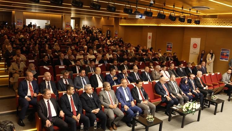 Kur’an-ı Kerim’i güzel okuma yarışmasının Türkiye finali İzmir’de yapıldı 5 kuran i kerimi guzel okuma yarismasinin turkiye finali izmirde yapildi 1 JQHtInvj
