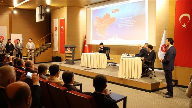 Kur’an-ı Kerim’i güzel okuma yarışmasının Türkiye finali İzmir’de yapıldı 10 kuran i kerimi guzel okuma yarismasinin turkiye finali izmirde yapildi 6 KHIliOP5