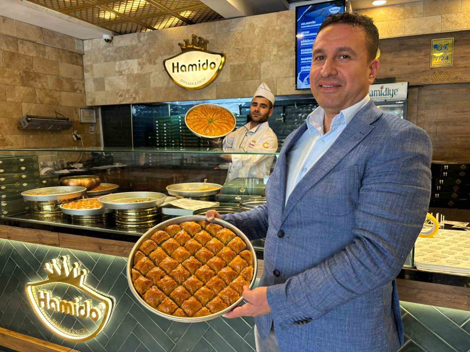 kurban bayrami oncesi baklavaya talep artti uretim 3 4 katina cikti 0 qRy7MpXq
