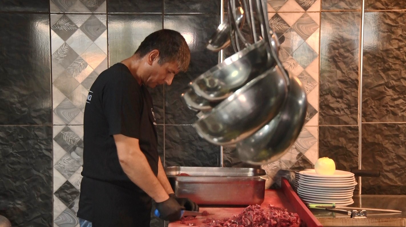 kurban bayraminda sofralarin gozdesi kahramankazan kavurmasi 3 R4lwrhUG