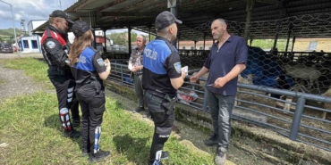 kurban-pazarindaki-yerlerini-alan-besicilere-sahte-para-uyarisi-sOByzi2H.jpg