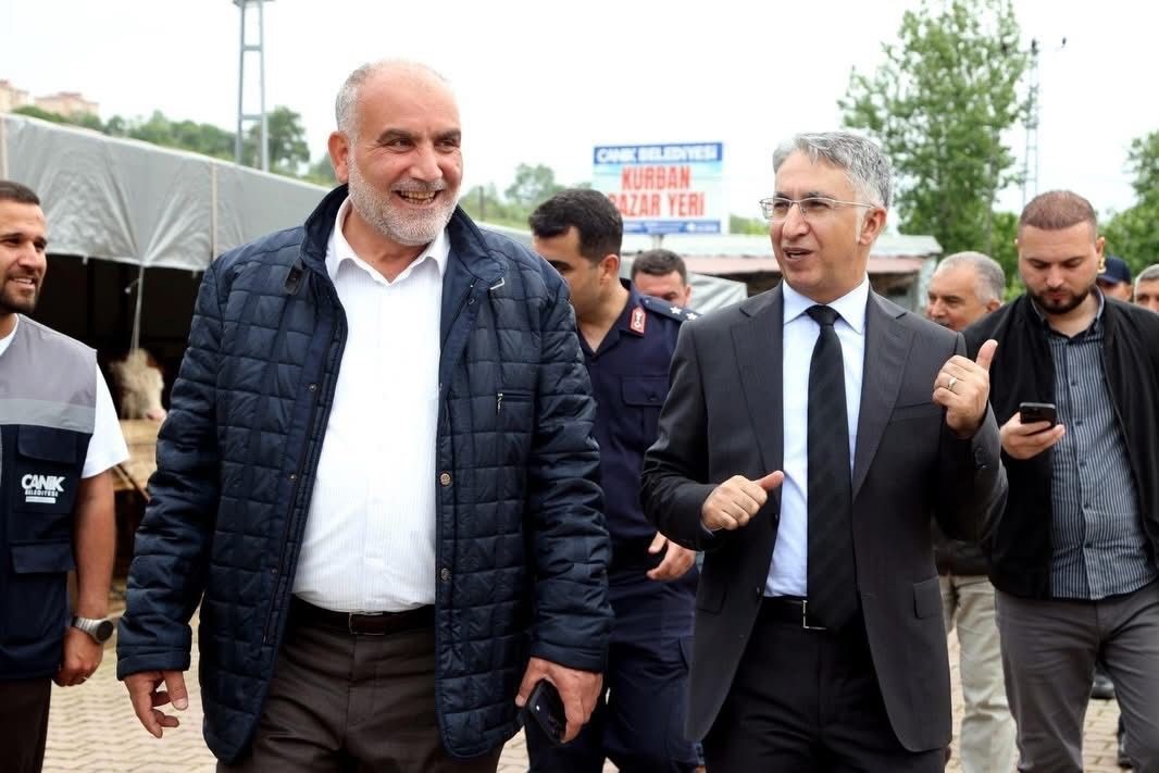 kurban pazarinin pasasi 13 tonluk boga 5 uEwqnnKO