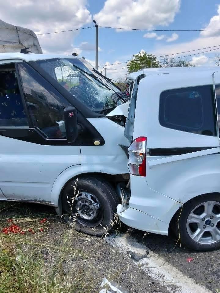 kurbanliklari tasiyan kamyonetle hafif ticari arac carpisti 1i agir 4 yarali 2 3yJCAwGB